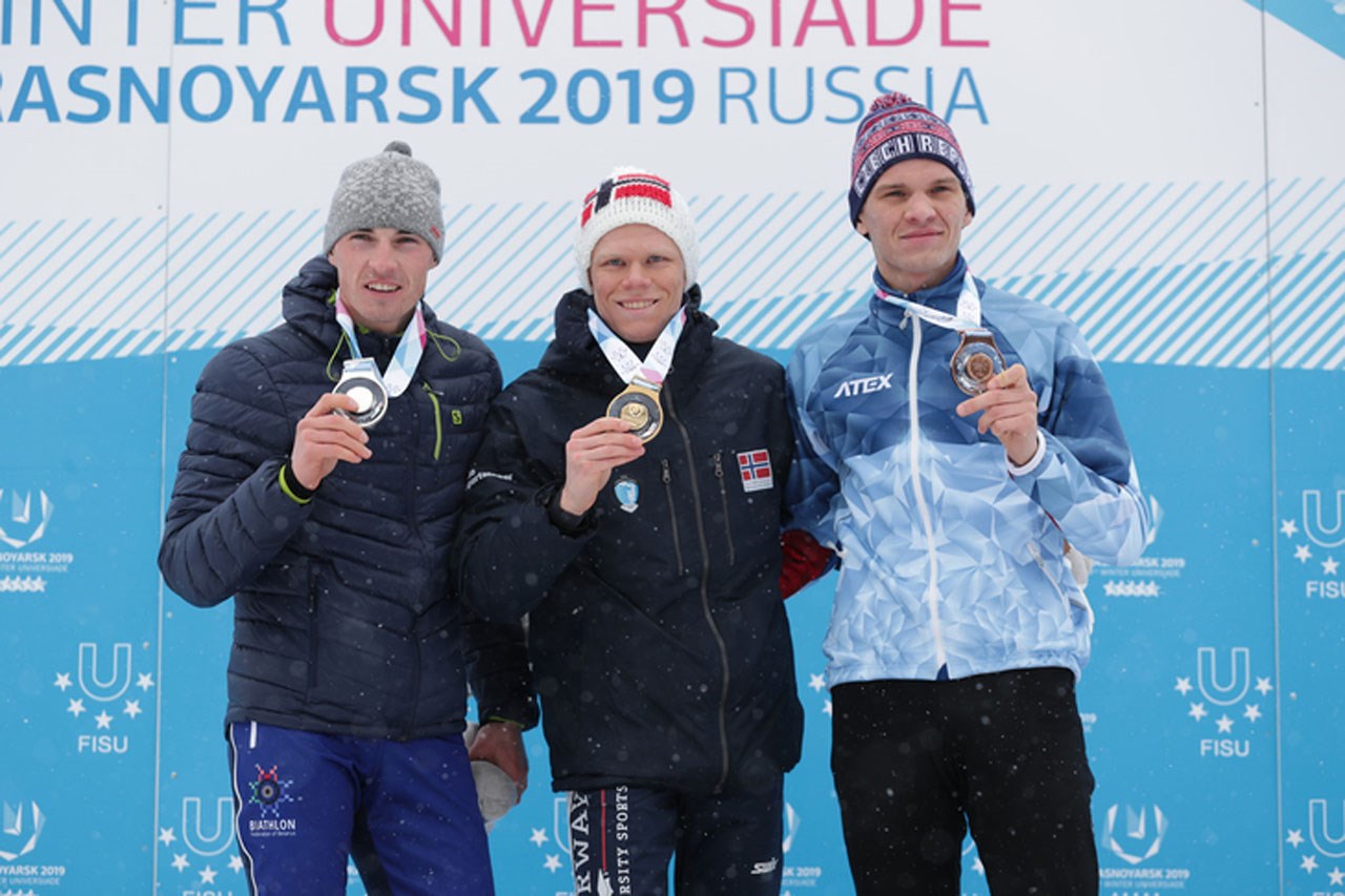 Biatlonisté vezou z Krasnojarsku medaile